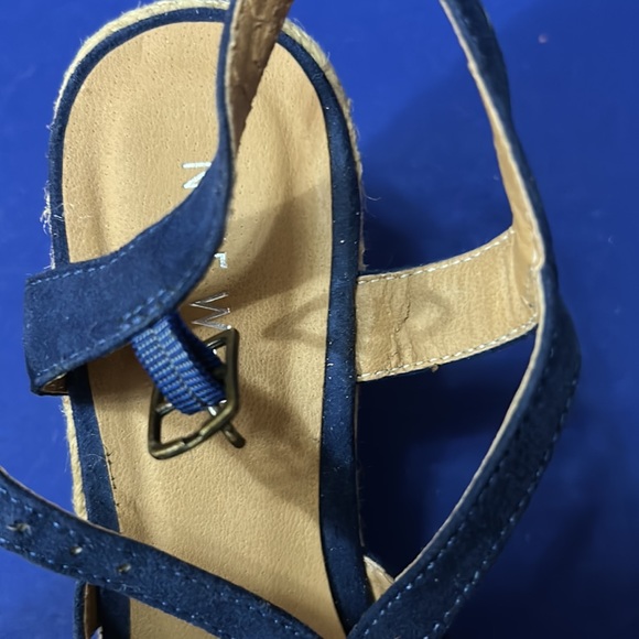 Nine West Navy Espadrille Wedges Size 5 - Picture 6 of 8
